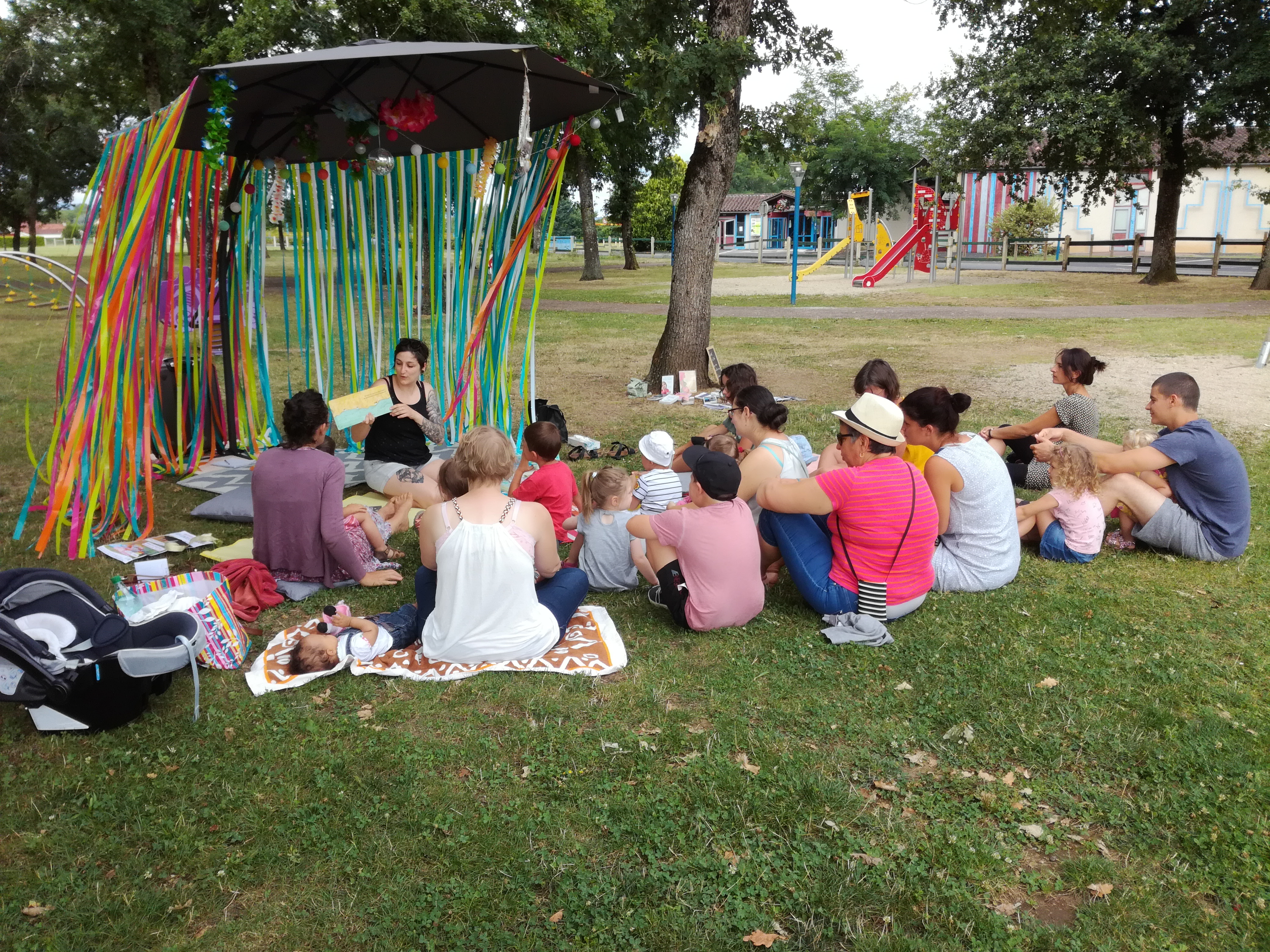 LES CONTES DU PARASOL, bibliothèque hors les murs